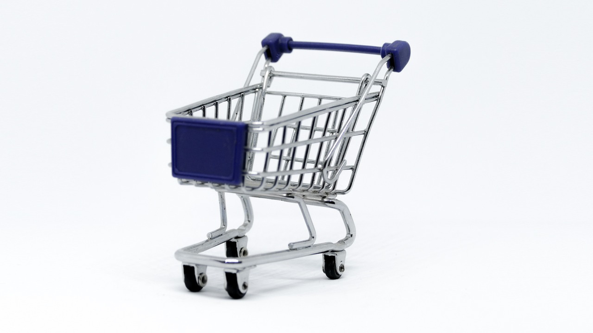 Quels facteurs expliquent la réussite de certains acteurs du commerce spécialisé ?